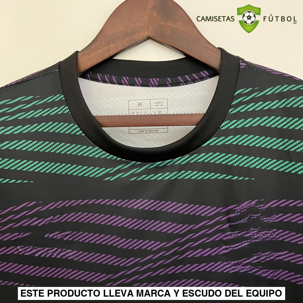 Camiseta Real Madrid 22-23 Pre-Partido Negro Violeta Verde Parche Especial